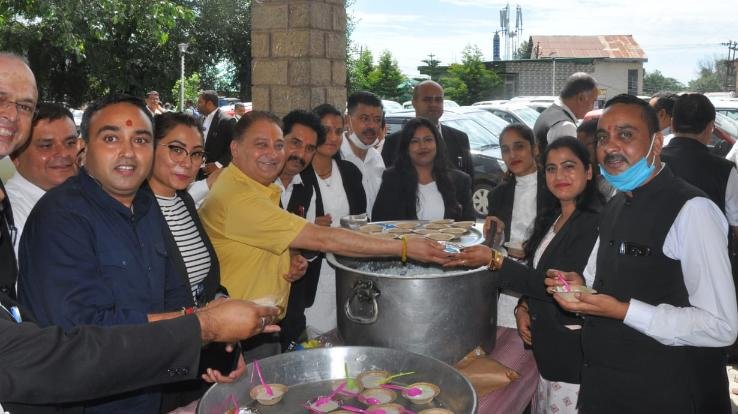 Bar Association organized Bhandara on the fourth Monday of Sawan month