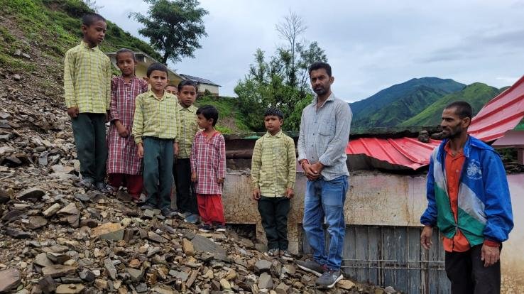Broken roof of the kitchen of Danthal school of Sangrah block due to road debris