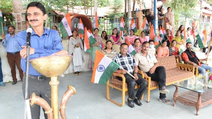 Kullu-Manali buzzing with tricolor yatras and bike rallies