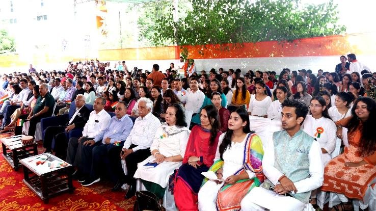  SOLAN : शूलिनी विश्वविद्यालय में धूमधाम से मनाया गया आजादी का अमृत महोत्सव