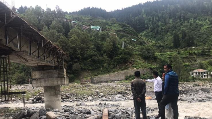 Kullu News Update : Had the Solang bridge been constructed in time, the lives of two innocent people would have been saved - Congress President Hari Chand