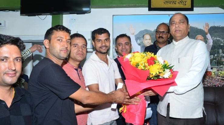 Chief Minister got the delegation of All India National Educational Federation regarding the demands