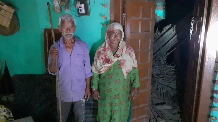 Hansraj of Jakhota's flat-collar house collapsed due to rain