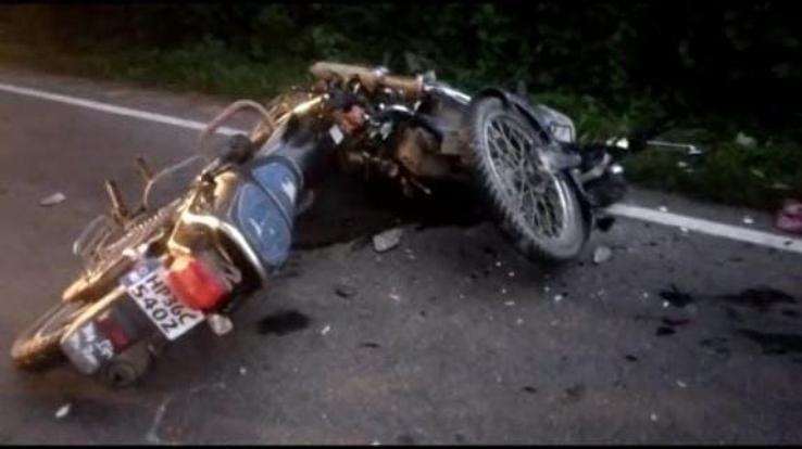 fierce collision between two bikes in Bani, one killed