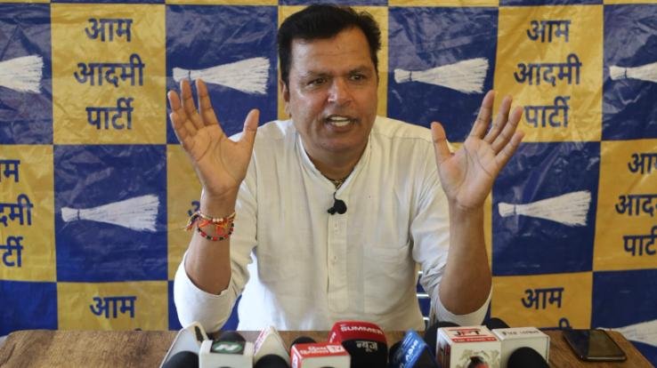 the coming times, Kejriwal government-Pandit will be in place of Modi