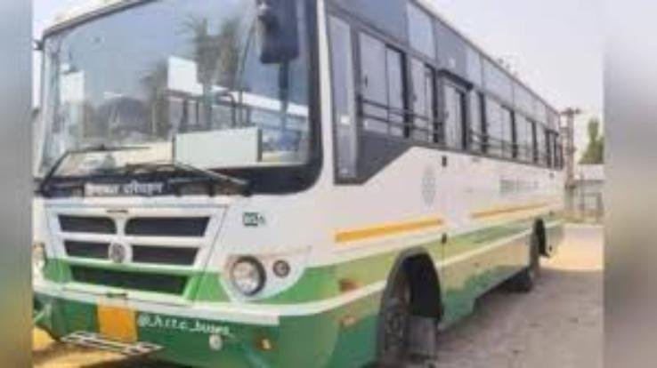 Booked for Amrit Mahotsav of government buses, passengers face trouble in arrival