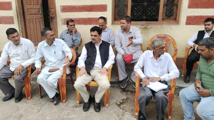 MLA Sanjay Awasthi met the family of the accident victim