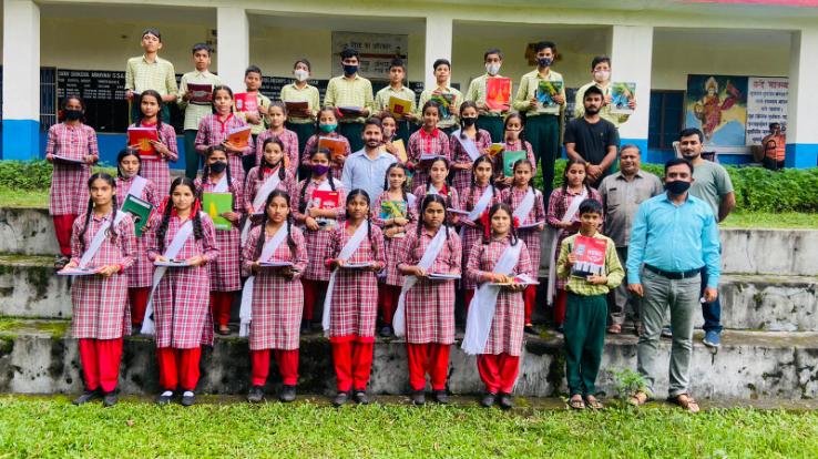 Palampur: Akashtal Sanstha distributed free copies to 138 students