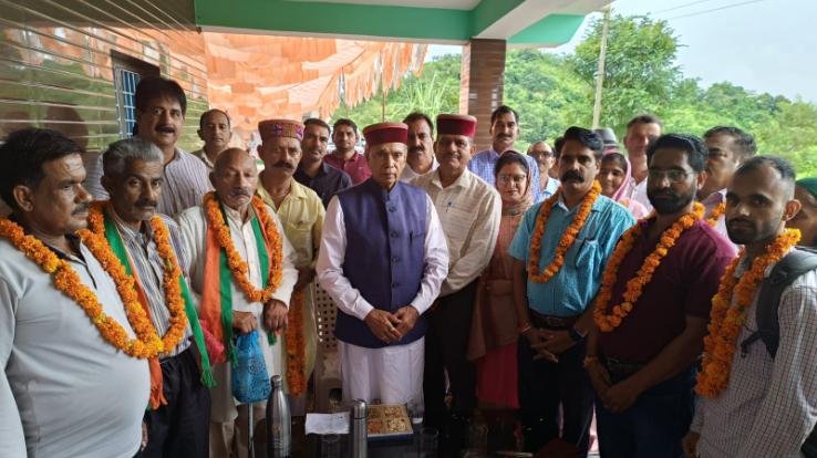 Sujanpur: Dozens of families left Congress and joined BJP