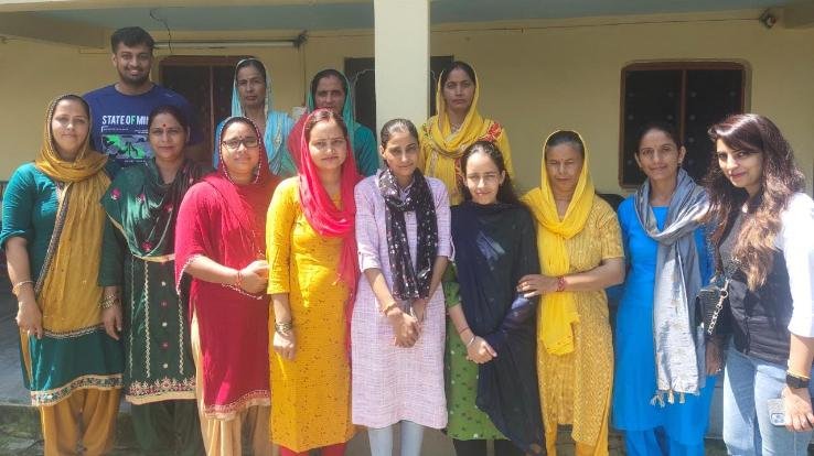 Opportunity to earn livelihood for women with the help of Anurag Thakur