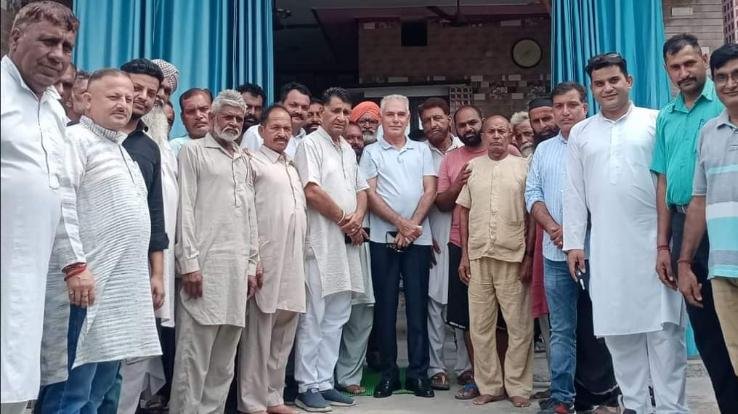 Congress Committee filled the enthusiasm among the workers by running a public awareness campaign