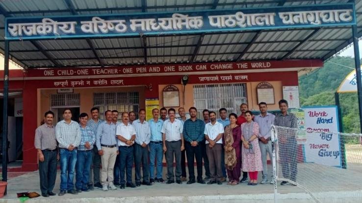 The principal and superintendent of Ghanaghat school did a surprise inspection