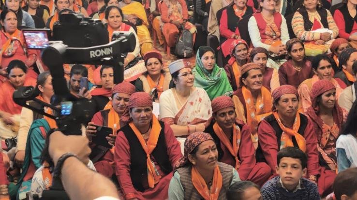 State President Rashmidhar Sood reached the conference of Kasumpti Mahila Morcha