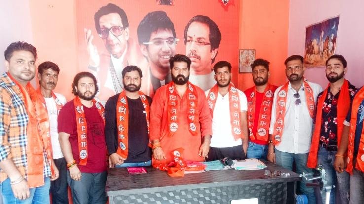 Youth Shiv Sena meeting chaired by Naresh Kumar Sanju