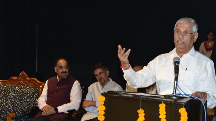 Giving Sanskrit the status of second official language in Himachal is a commendable initiative: Governor