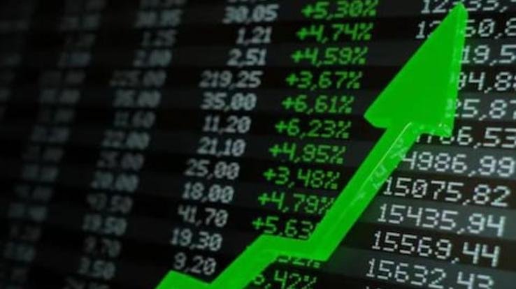 The stock market closed in the green on the last trading day of the week