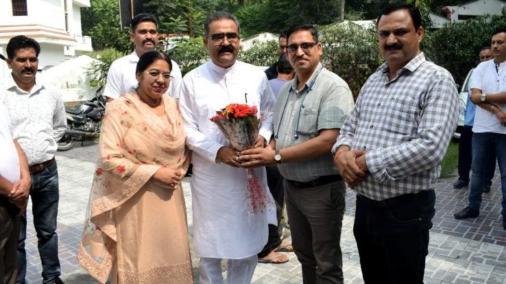 Industries Minister honored by interacting with Anganwadi workers and helpers