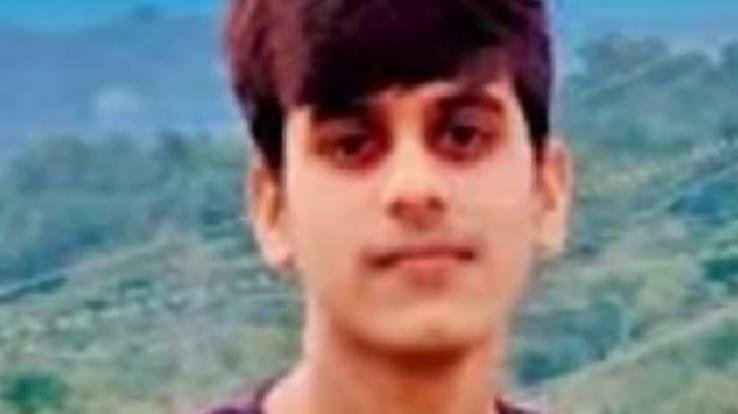 Rohit, who studied in school, won Rs 25 lakh in Dream XI