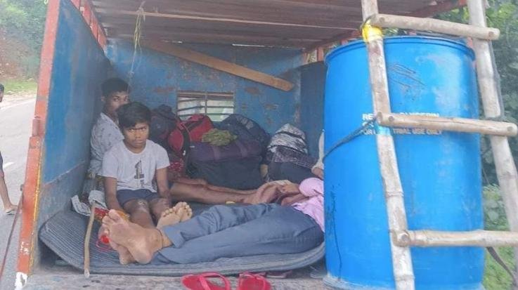 road-accident-in-dhaliyara 