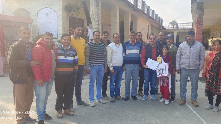 Sixth class student Gunjan brought laurels to Pehri school