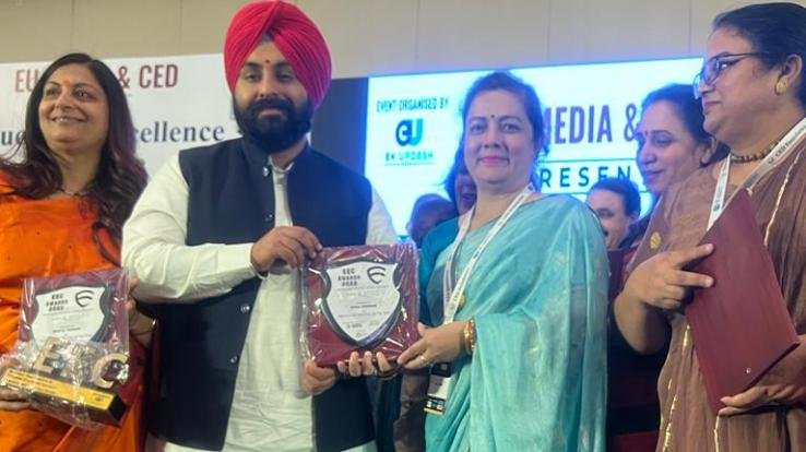 Principal of Pratap World School honored by Punjab School Education Minister