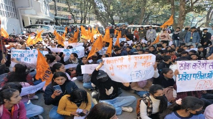 Shimla: Uproar in HPU as only 20% pass in B.Sc, 33% in B.Com