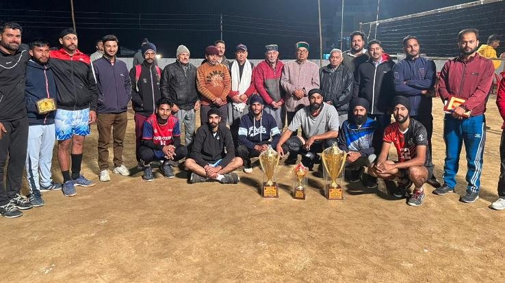 Sports competition going on in Kathgarh Indora ends