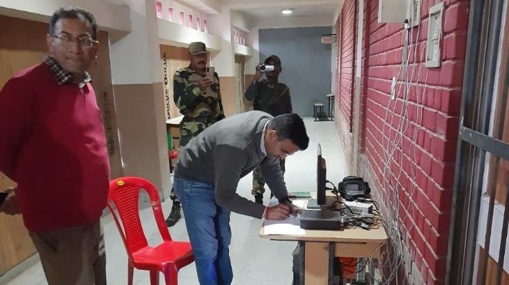 Deputy Commissioner reviewed the development works in Rait and Indora blocks