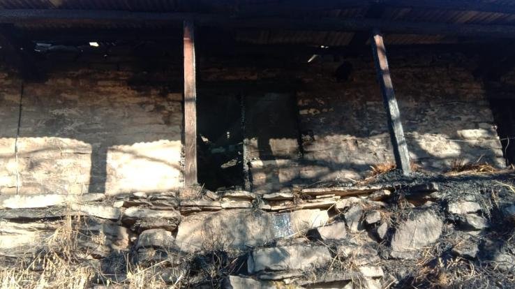  Fierce fire in Chad village of Rohru, loss of lakhs including cow and calf