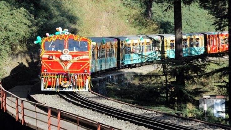 Northern Railway will start operating holiday special train on Kalka-Shimla heritage railway track from December 20