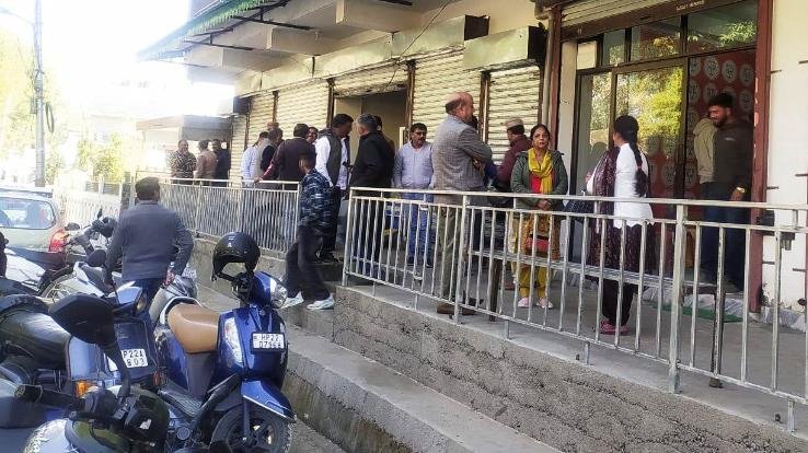 Show the way out to those who attack inside-Narendra Thakur