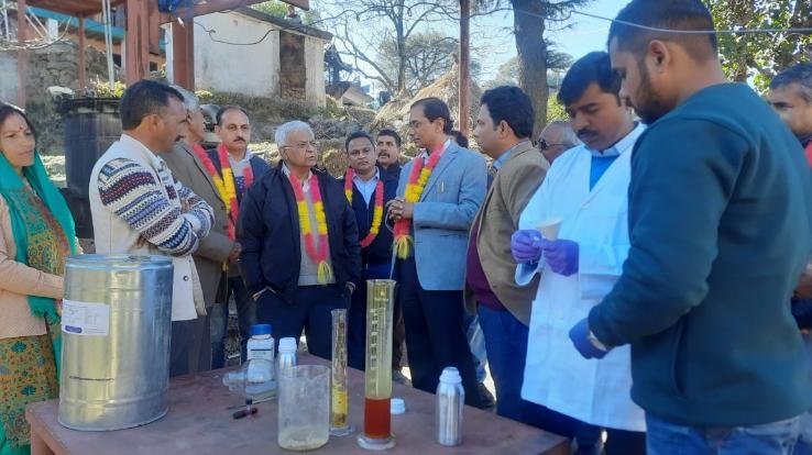 Progressive farmers of Chamba are increasing their economy under CSIR Aroma Mission