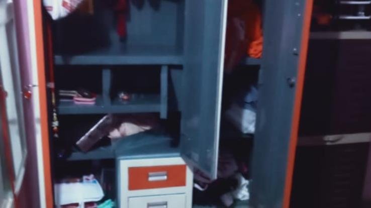 Just 100 meters away from the police post, jewelry worth lakhs stolen in broad daylight