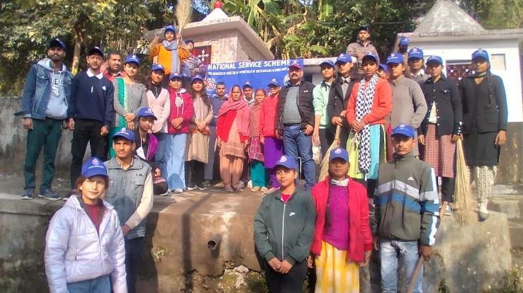  On the fourth day of the NSS camp, the volunteers cleaned the Babdi