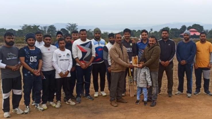 Final match of cricket organized in Shiv Youth Club, Lower Valbhal