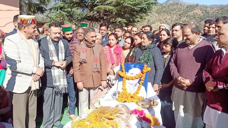 Chief Minister paid tribute to former minister Mansa Ram