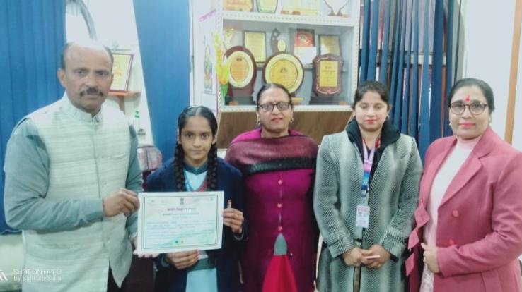Sujain, a student of GAV Public School, secured first place in the painting competition.