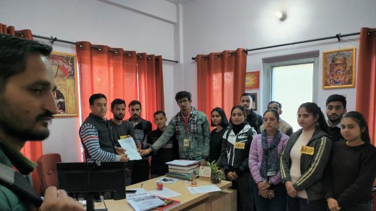ABVP submitted memorandum to provide basic facilities to students in CU Dehra