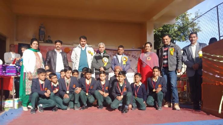 राजकीय वरिष्ठ माध्यमिक विद्यालय दाड़लाघाट ने मनाया वार्षिक पारितोषिक वितरण समारोह 