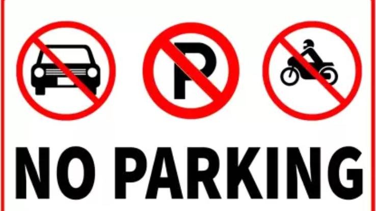 Noorpur: To avoid the fee, people are parking vehicles in the streets and streets