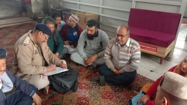 Stopped counting of offerings in Chintpurni temple, priest said it is not proper to count while sitting on sofa