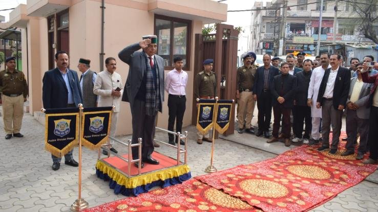 Dr. Dhani Ram Shandil inspected Community Health Center Baddi