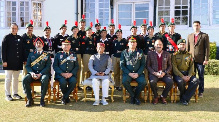  NCC participating team of Republic Day Parade met the Governor