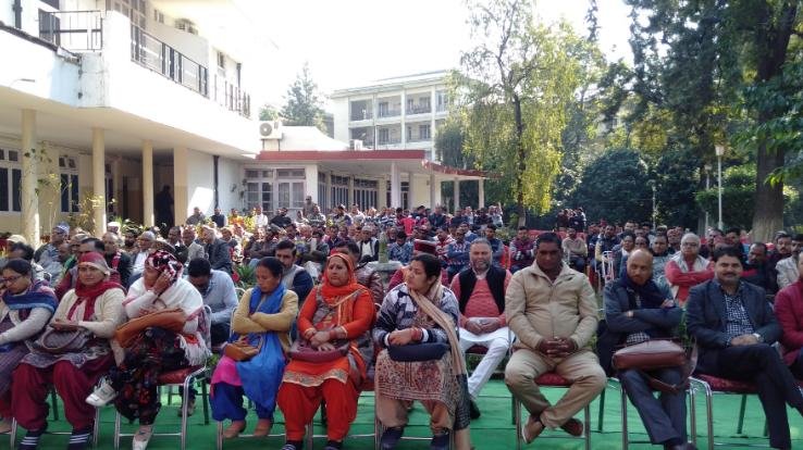 बिलासपुर भाजपा ने पूर्व प्रधानमंत्री अटल बिहारी वाजपाई को उनकी जयंती पर की पुष्पांजलि अर्पित