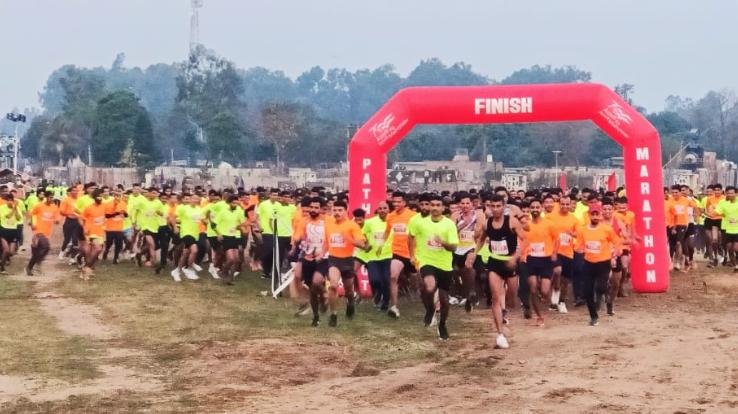 Giving a message to the youth to stay away from drugs, the Indian Army organized a marathon at Pangoli Chowk.