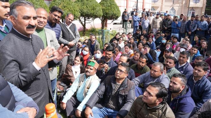 Delegation of Outsource Employees Union met the Chief Minister