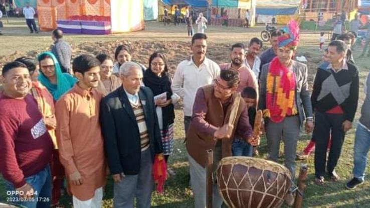 Holi fair started in Jaisinghpur