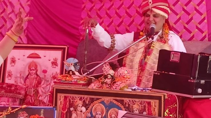 The- fifth- annual -Bhandara- was- organized- at- Narvdeshwar- Maharaj -Temple -in -Sohda.