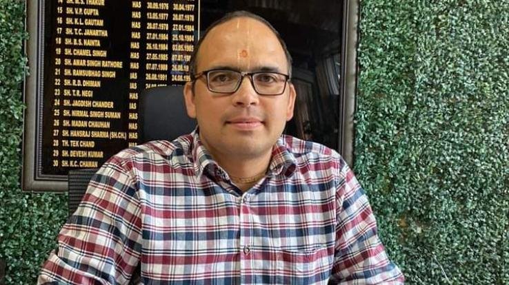 State-level-Saliana-fair's-swing-bid-for-Rs-9-lakh 122