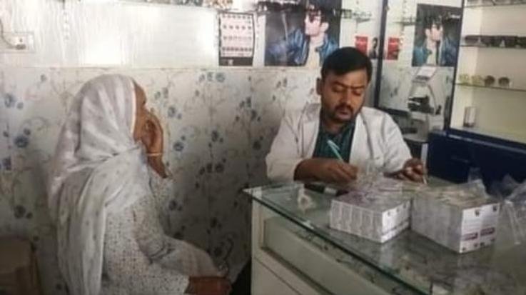 Free-eye-checkup-camp-organized-in-Sheikhpur-of-Indora 122